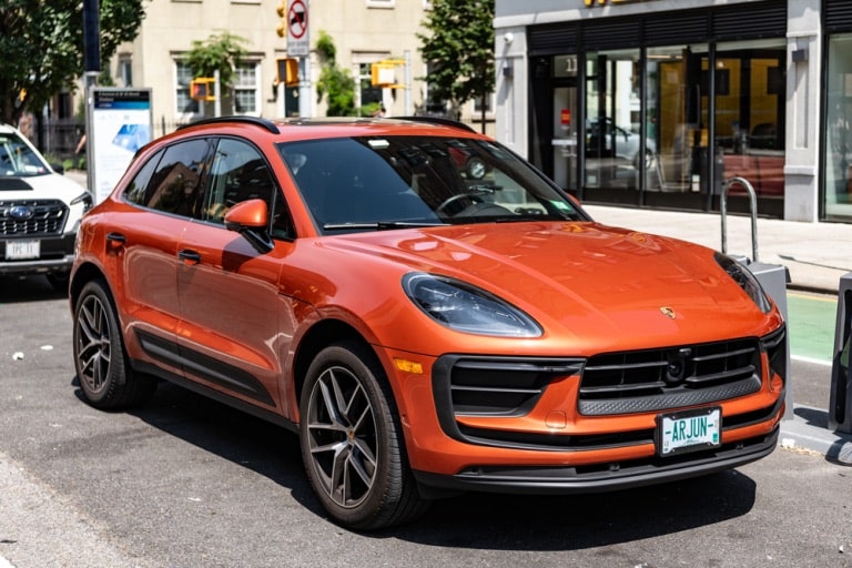 aesthetics and features of the porsche macan vs cayenne