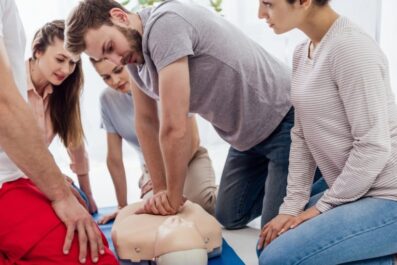 why professionals are opting for online cpr renewal