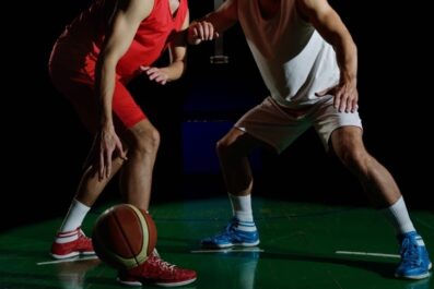 the importance of hand offs in modern basketball offences