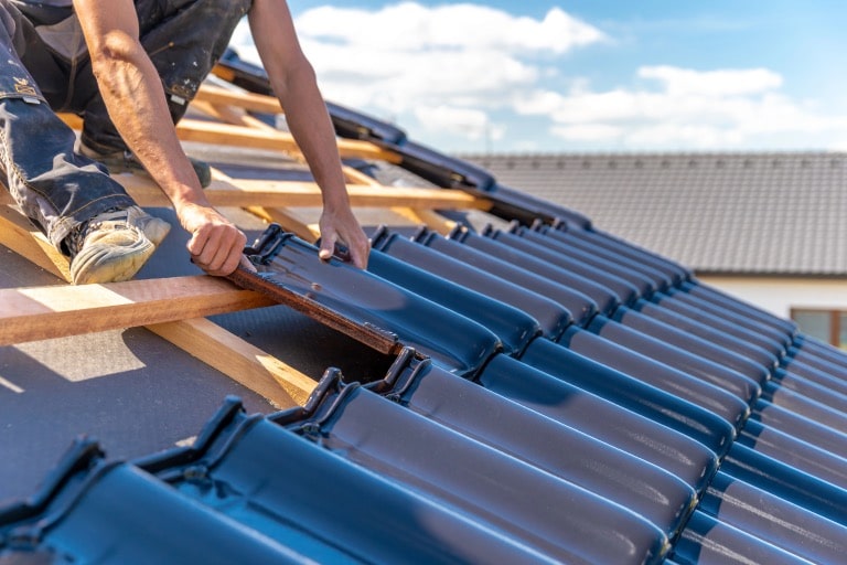 how to spot roofing issues early